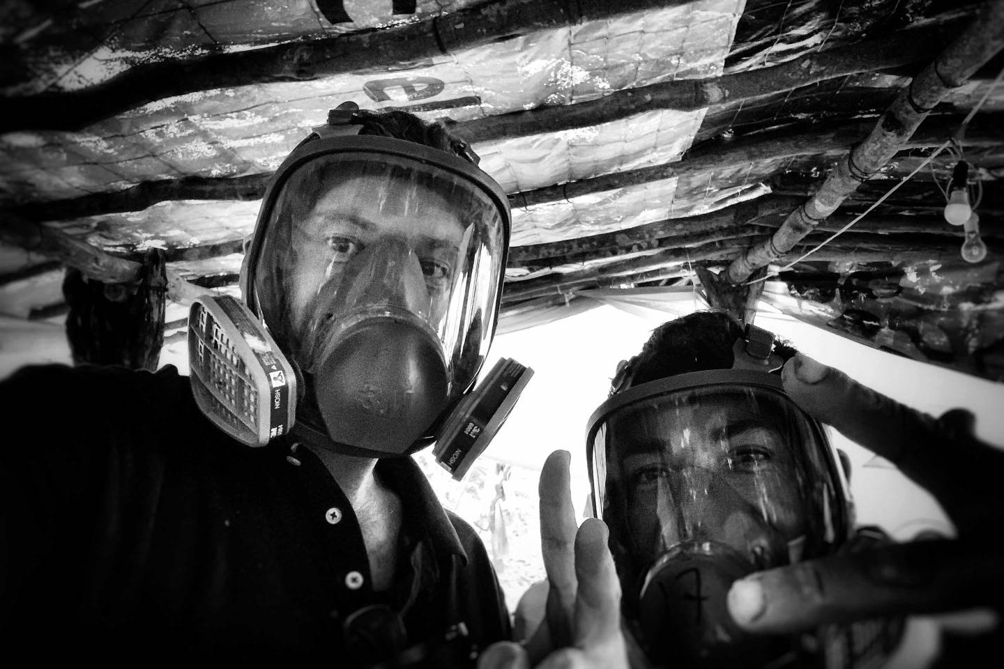 Nick Quested with a Sinaloa Cartel worker.