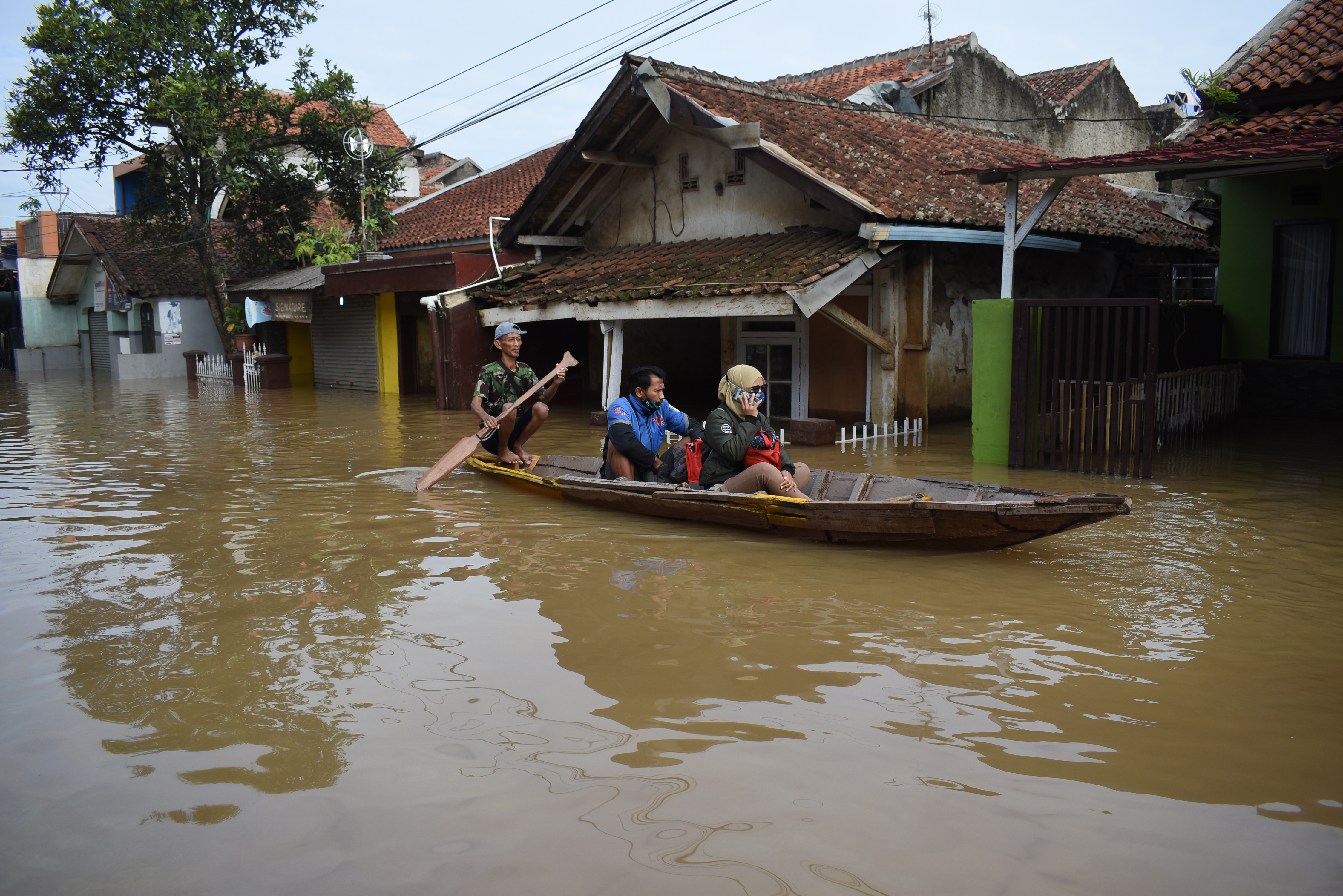 The climate crisis led to record insurance payouts in 2020 - Vimarsana News