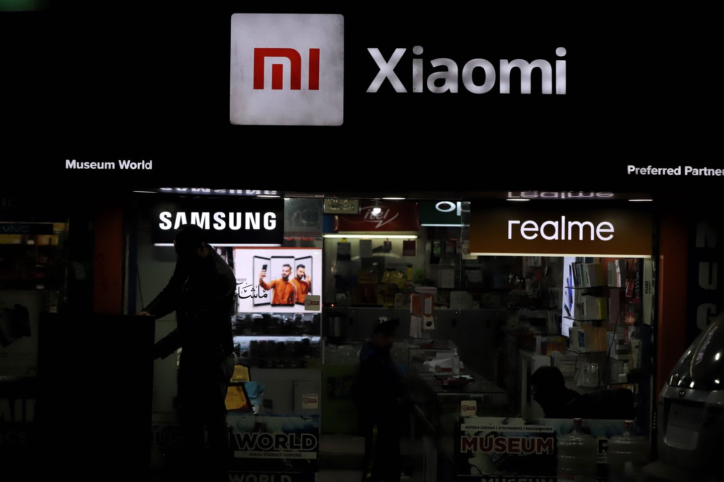 How Chinese phonemaker Xiaomi conquered India—and passed Apple