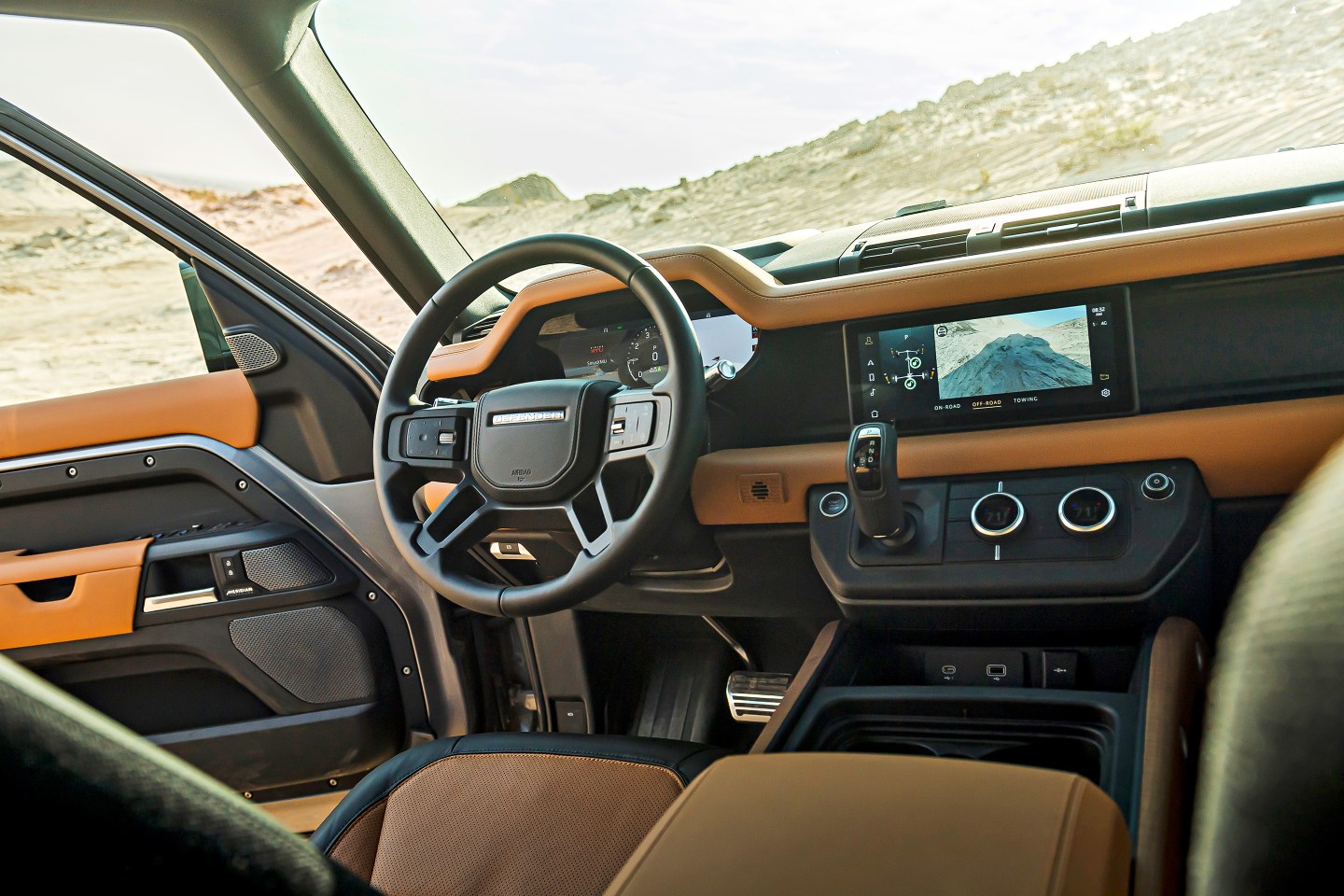 PAS.03.21.Defender-Interior