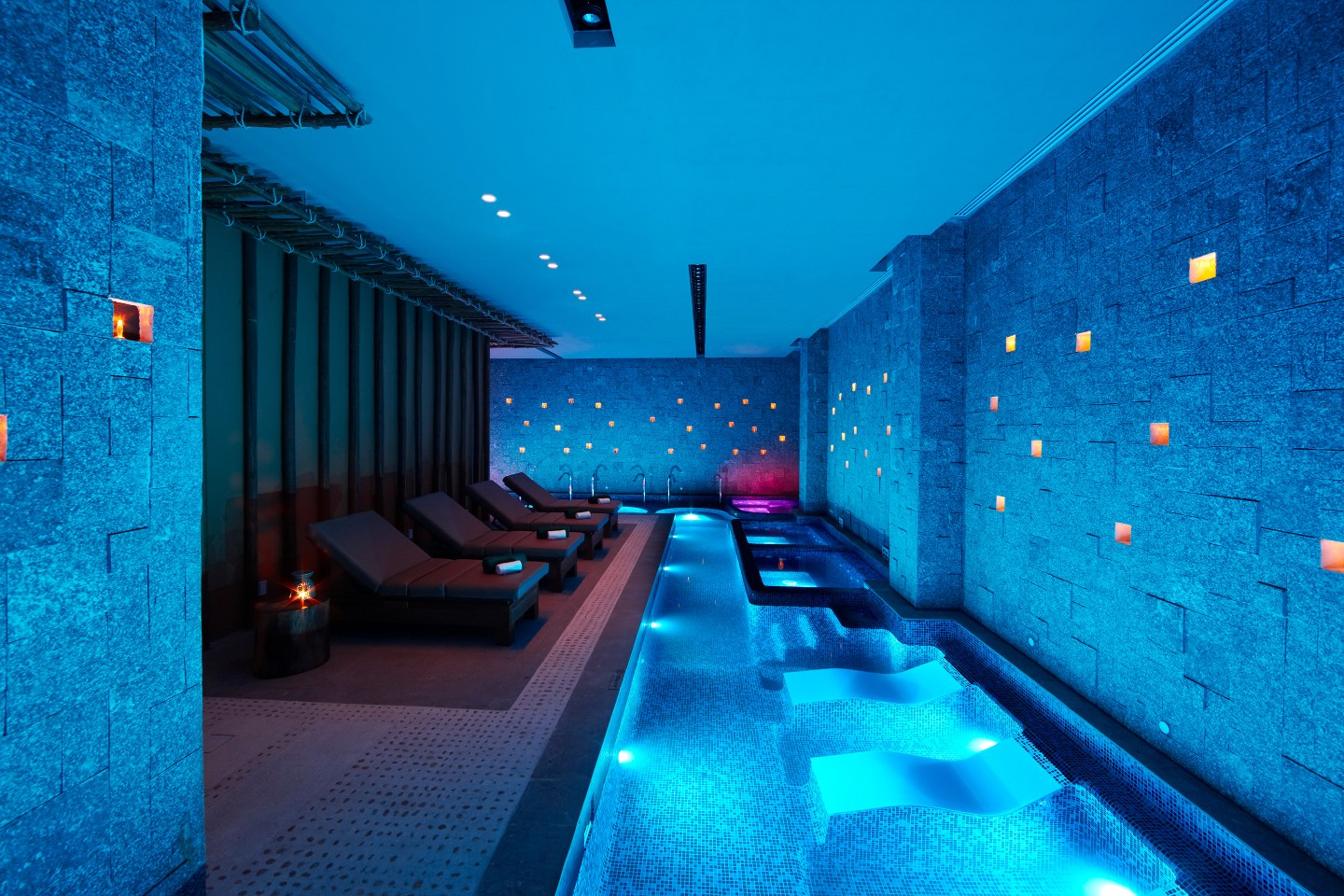 Banyan-Tree-Mayakoba-Spa-Rainforest-Vitality-Pool
