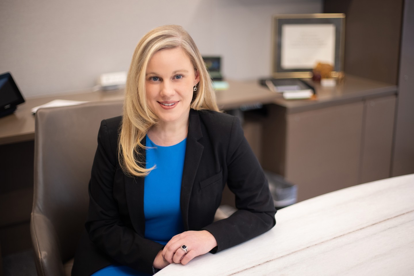 Best-Workplaces-Technology-2021-NLaMoreauxAtDesk1(1)