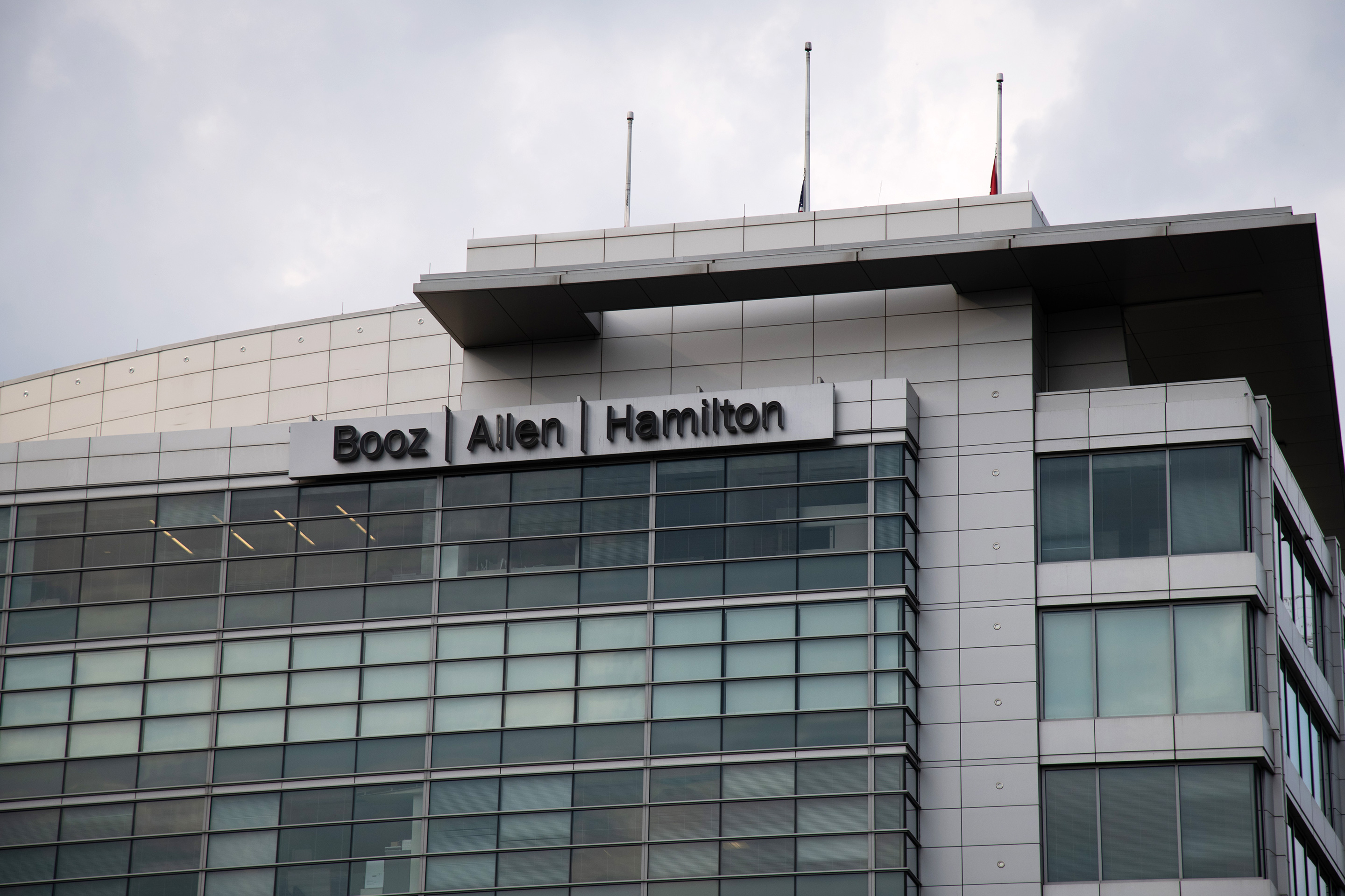 Booz Allen Hamilton Holding 21 Fortune 500 Fortune