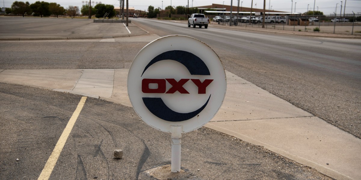 Hot Stock Occidental Petroleum Shares Gain Ground Wednesday Fortune
