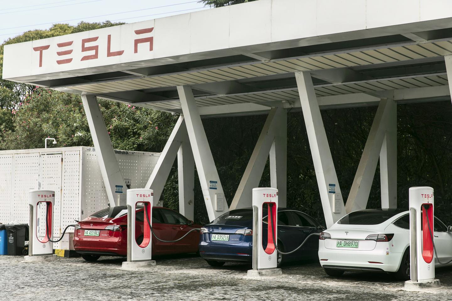 CHA.0921.Tesla charging station