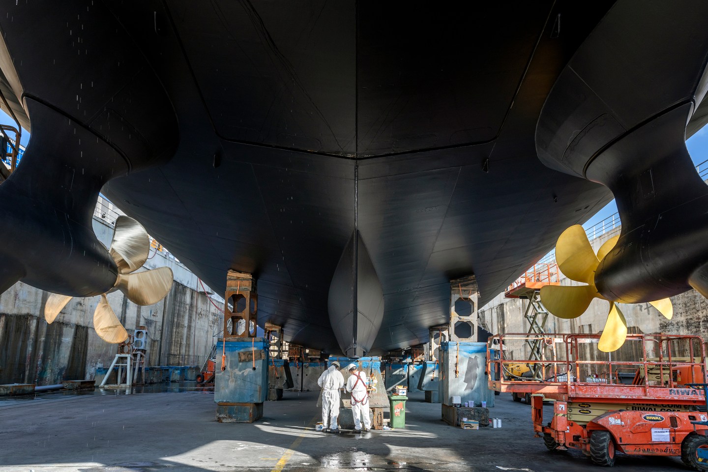 Superyacht-MB92-shipyard-barcelona-04