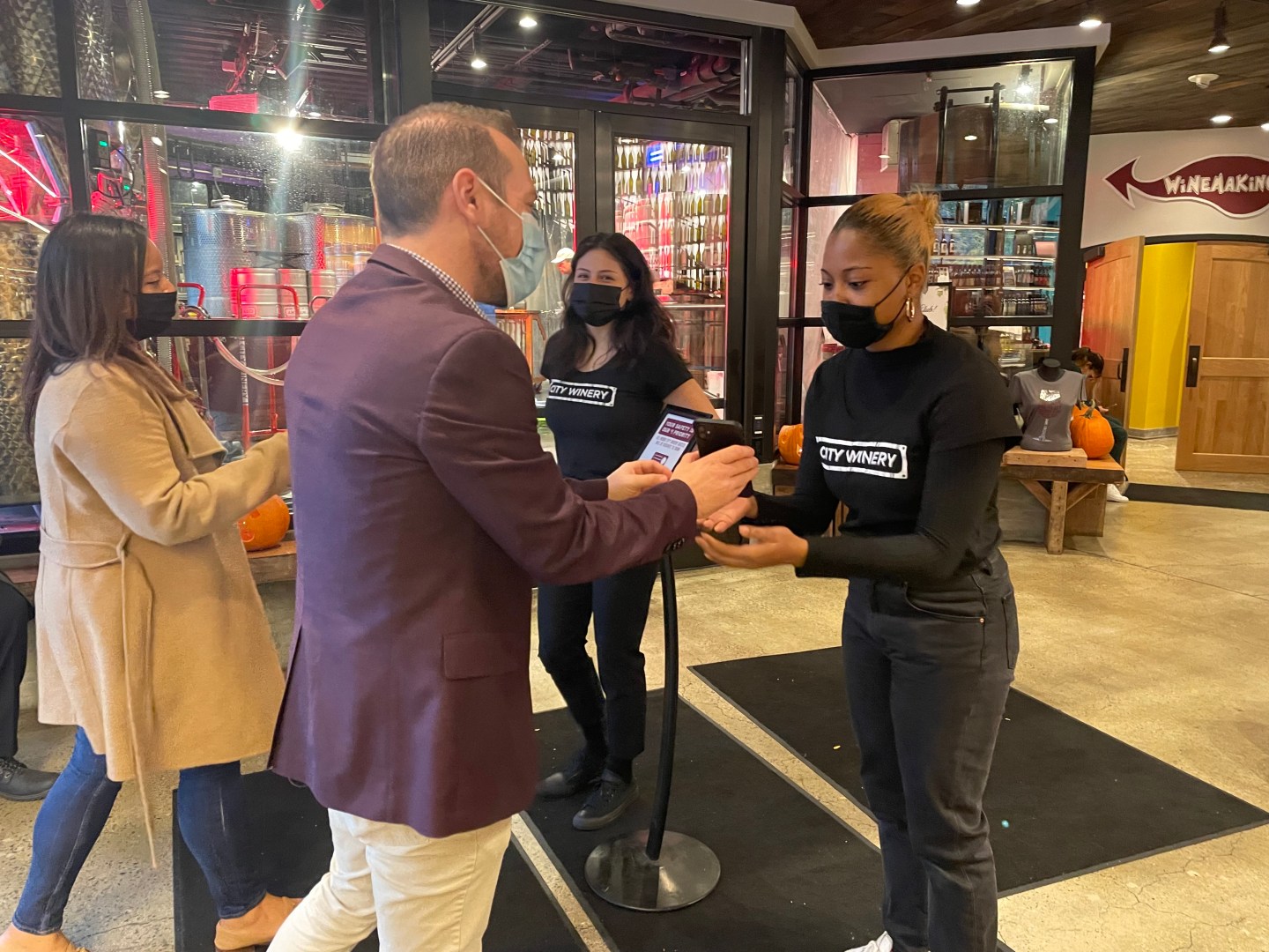 City Winery requires vaccines of both its employees and guests.