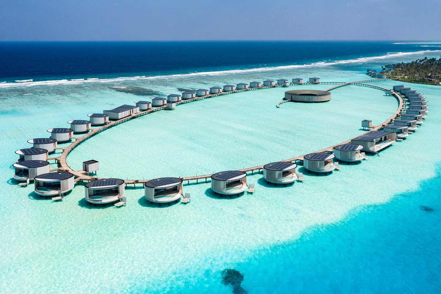 Lagoon Quay at Ritz-Carlton Maldives, Fari Islands