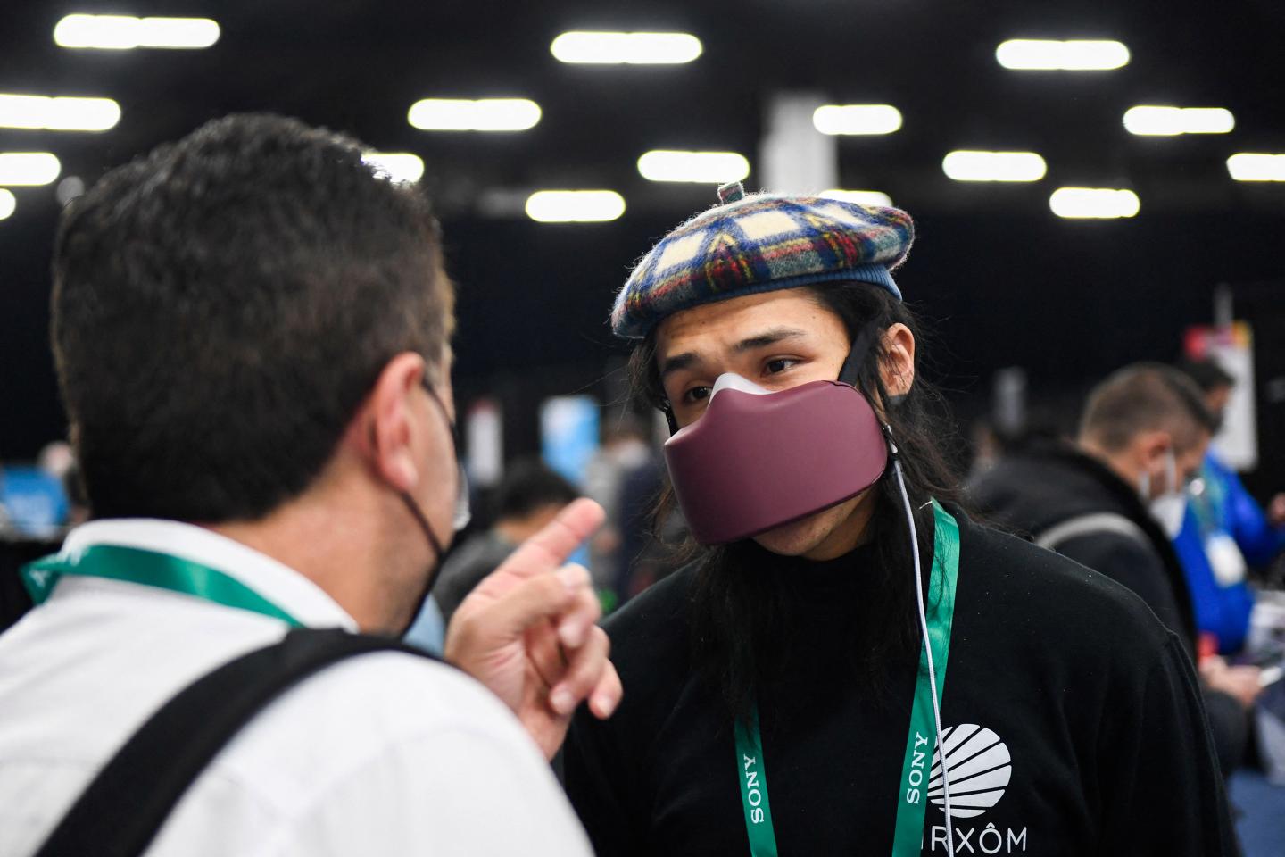 A demonstration of the AIRXOM mask for active protection from the effects of air pollution, bacteria, and viruses including COVID-19.