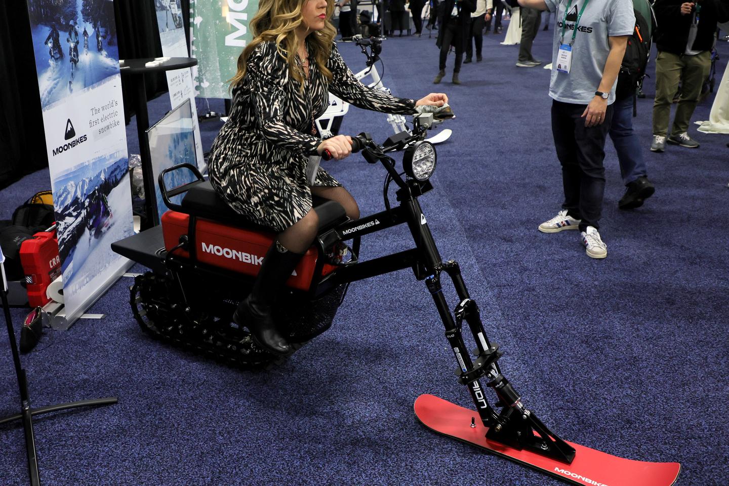 MoonBikes Motors snowbike is the world's first electric snowbike.