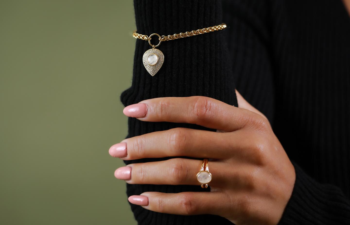 Leeada    Coronado Pendant Necklace