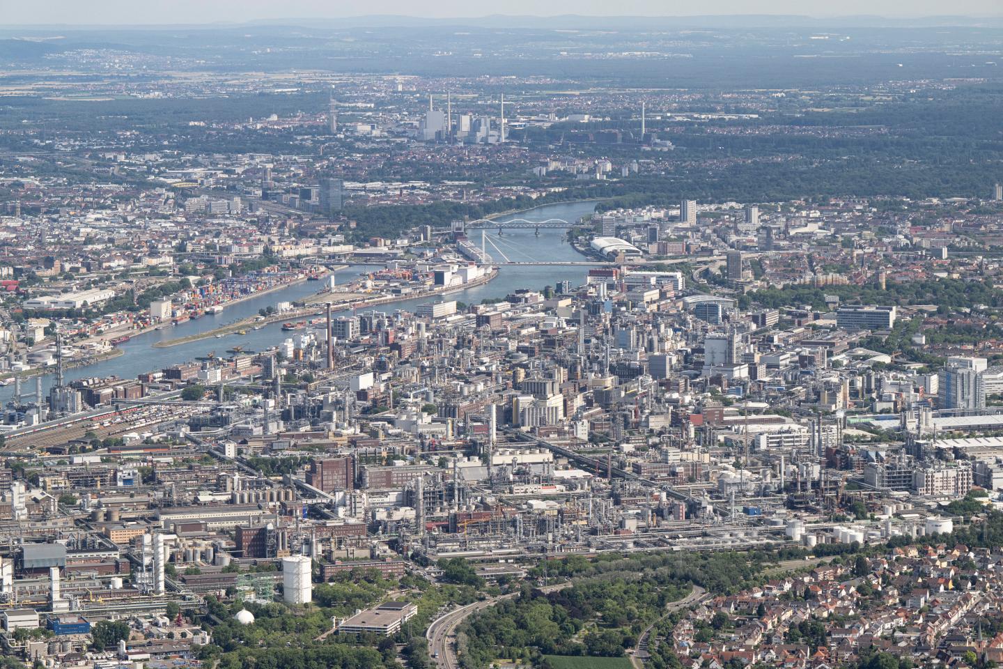BASF's industrial facilities in Ludwigshafen (aerial view from a plane). The site is one of the largest industrial complexes in Germany.