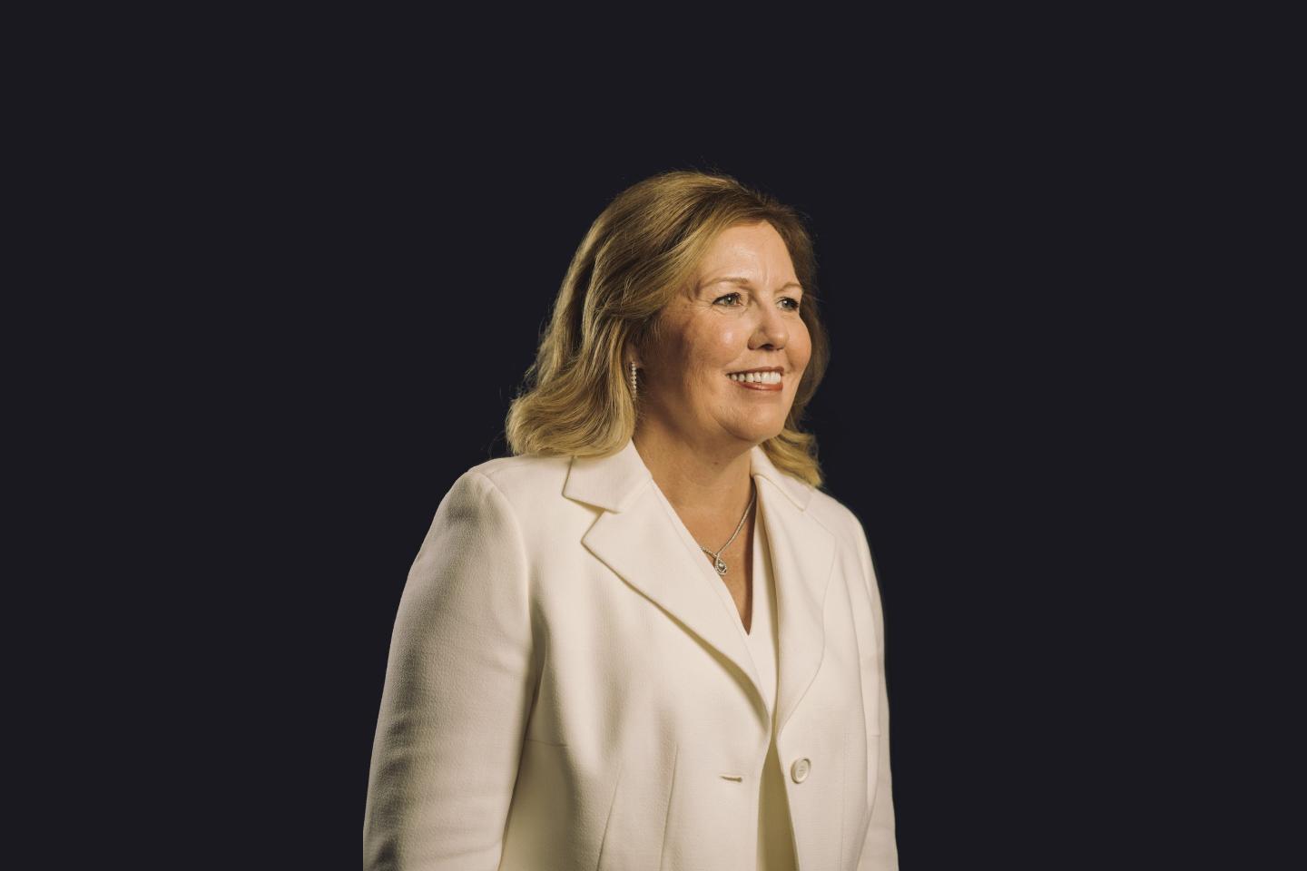 Signet CEO Gina Drosos