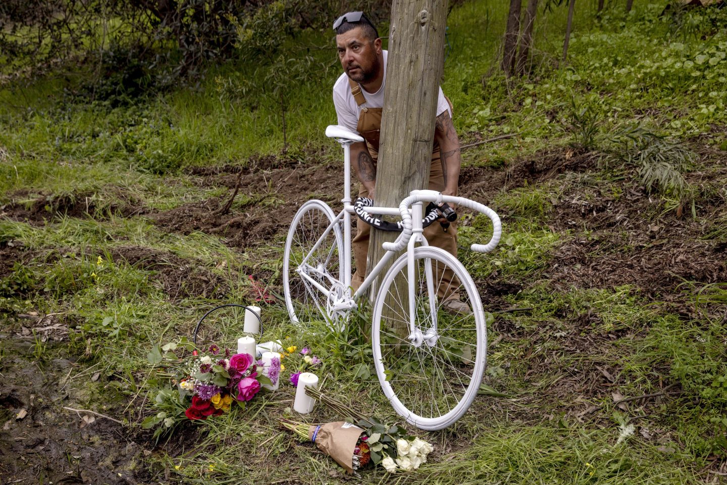 Cyclist Ethan Boyes dead at 44 after being hit by car | Fortune