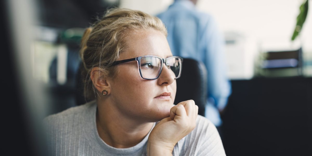 Why women feel lonely at work - Vimarsana News