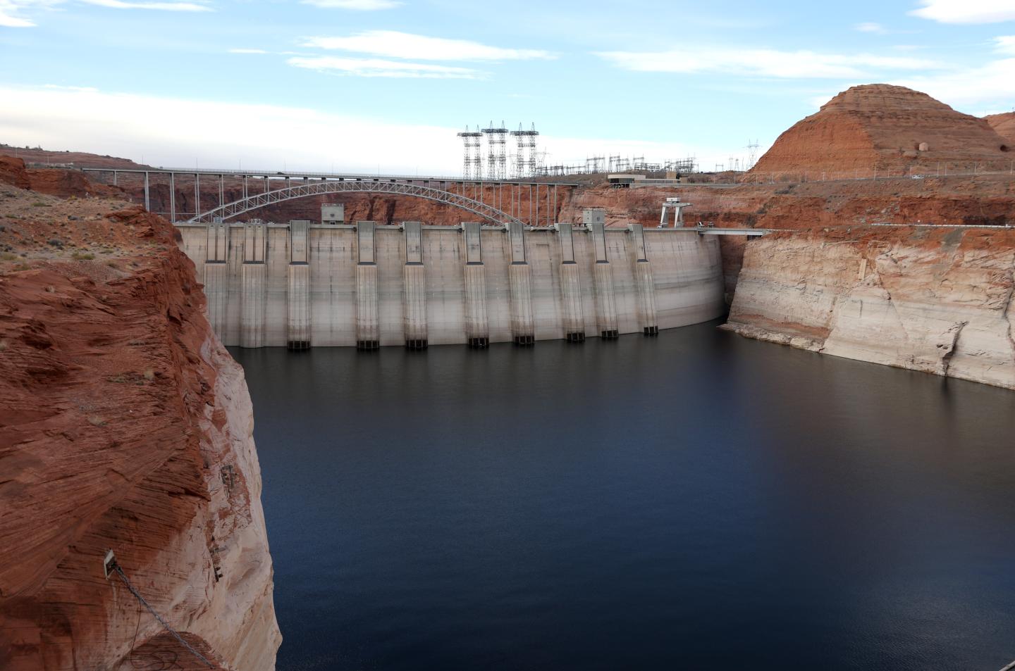 Low water levels at Lake Powell in March 2022