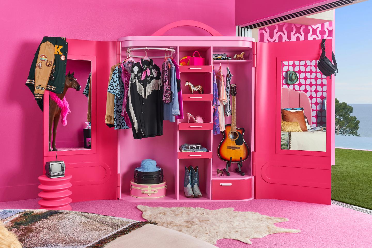 Inside Ken's room