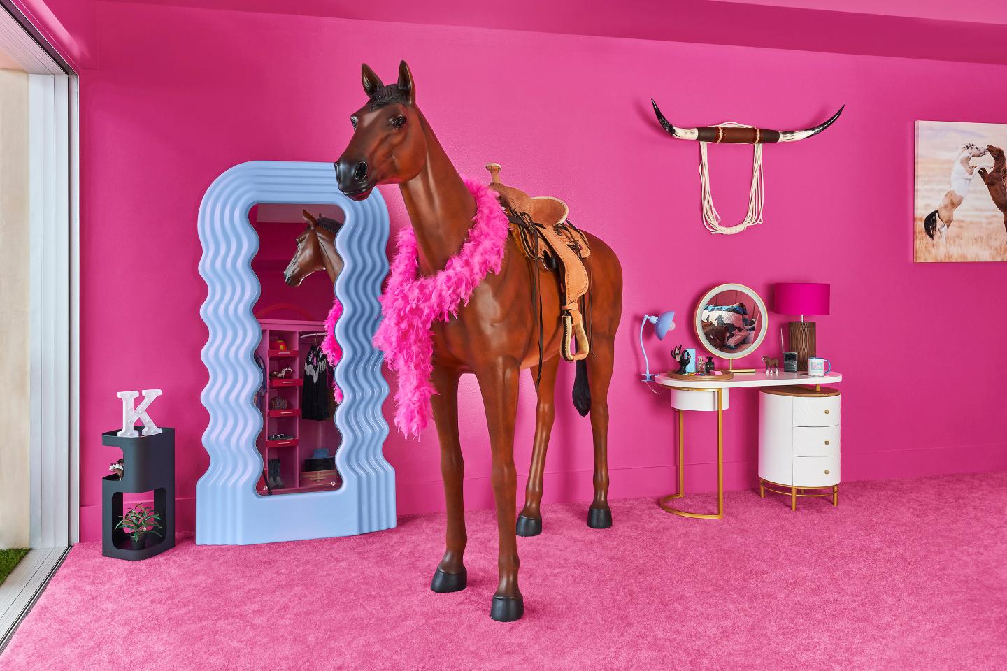 Inside Ken's room