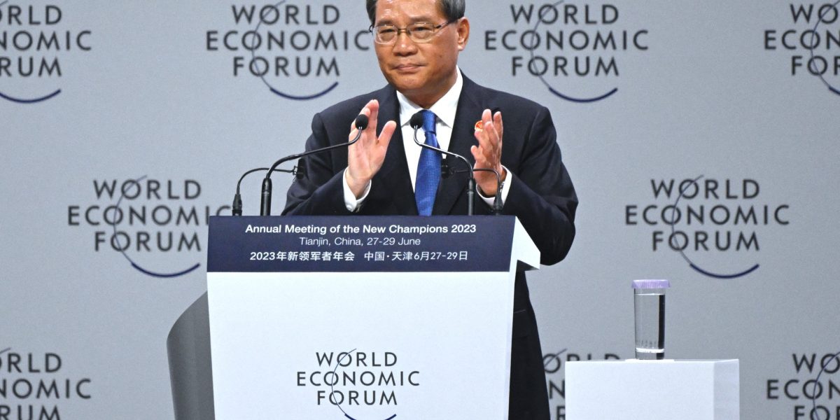 China's premier tries a charm offensive - Vimarsana News