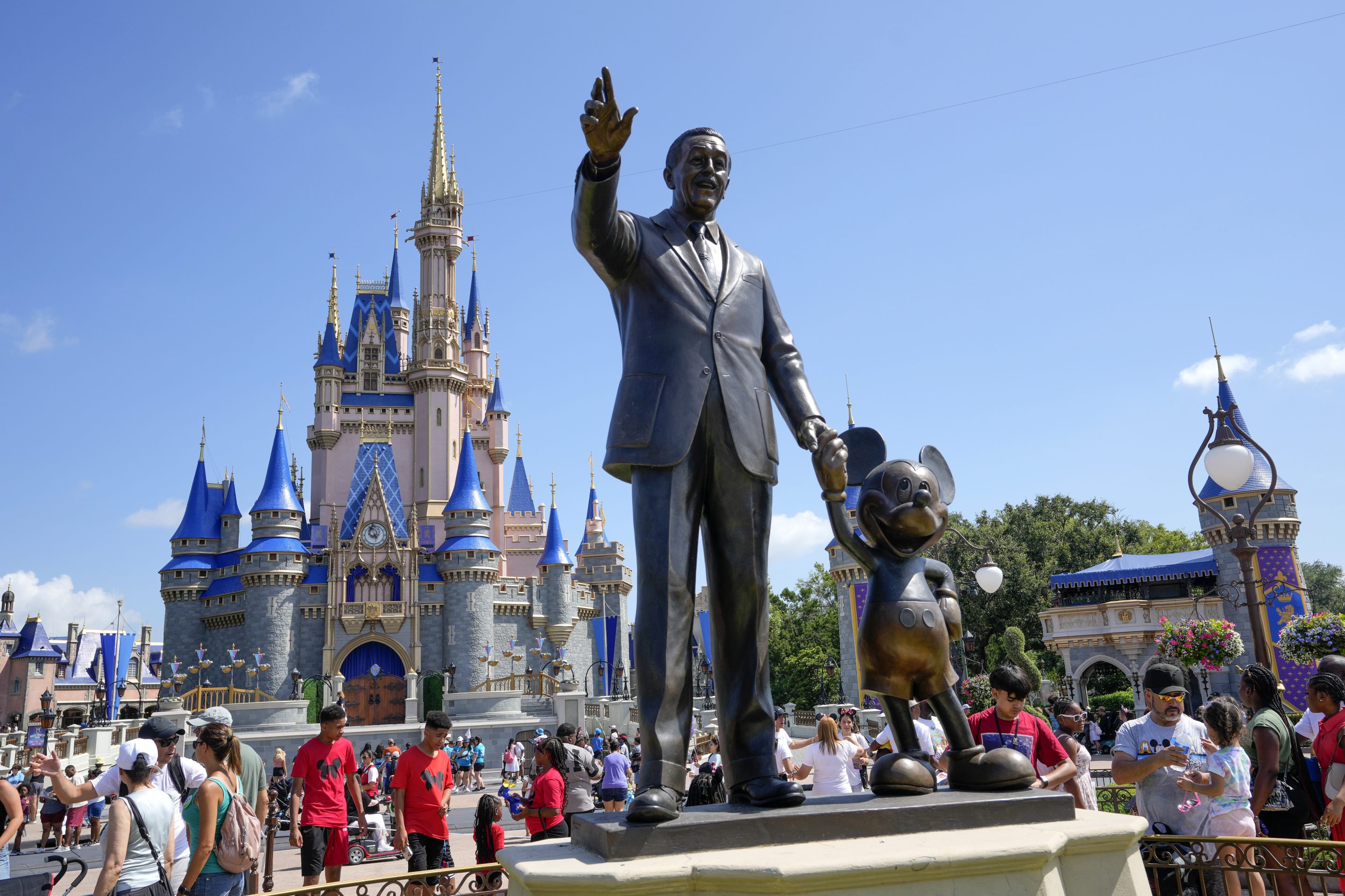 DeSantis Disney World board approves firefighter contract - Vimarsana News
