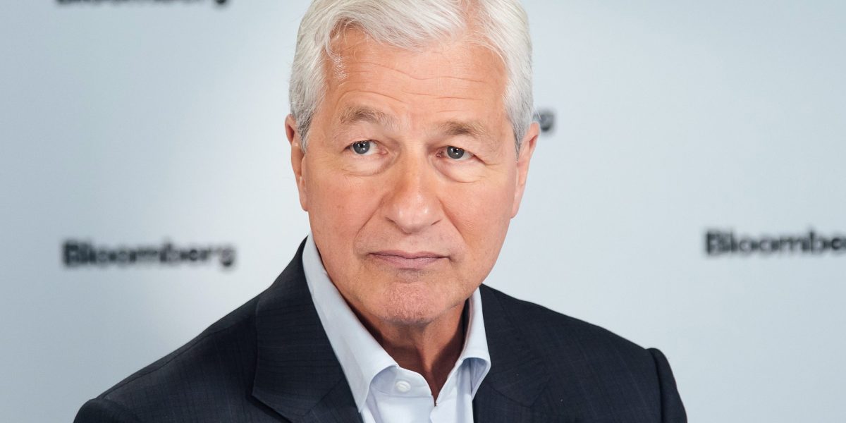 JPMorgan CEO scolds managers who work from home - Vimarsana News