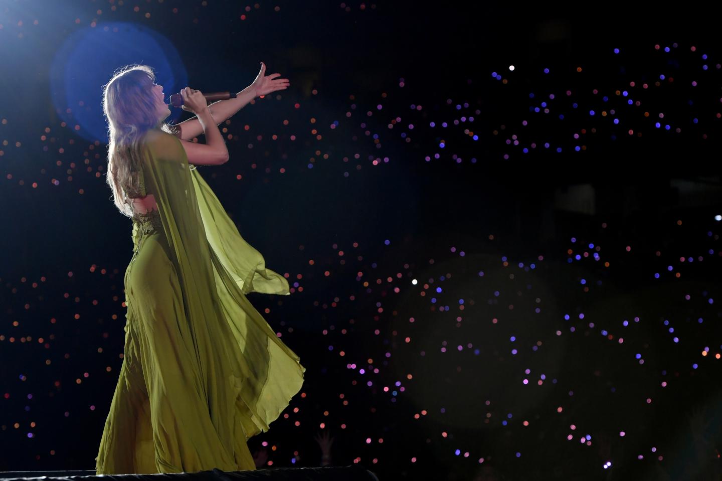 With the "iconic" millennial Taylor Swift, Howe says, "everything is perfectly arranged and staged."