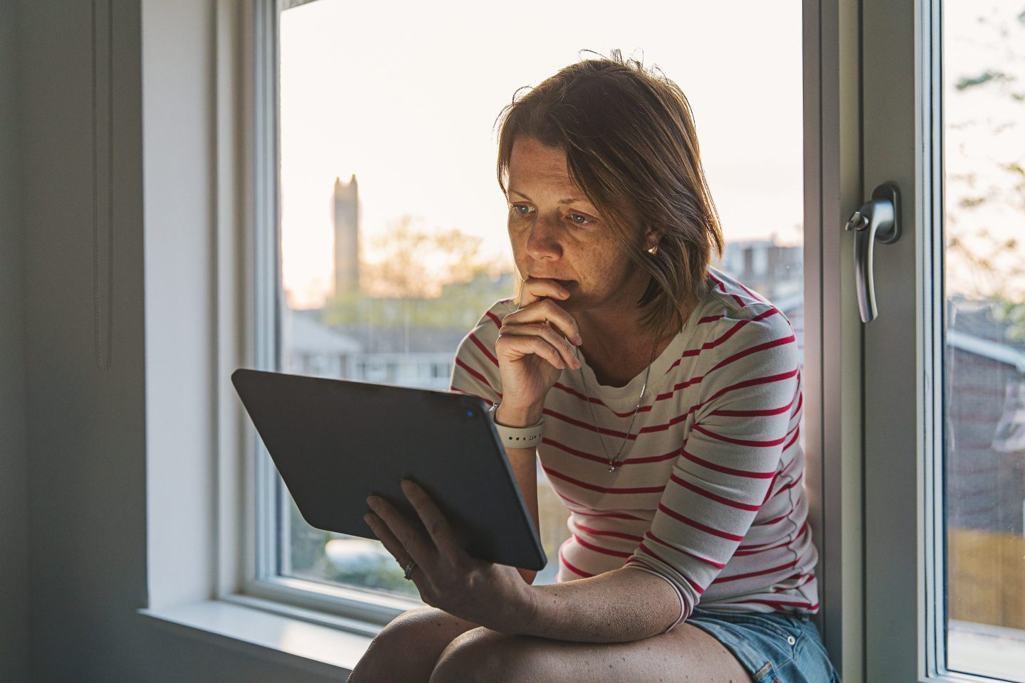 woman at laptop