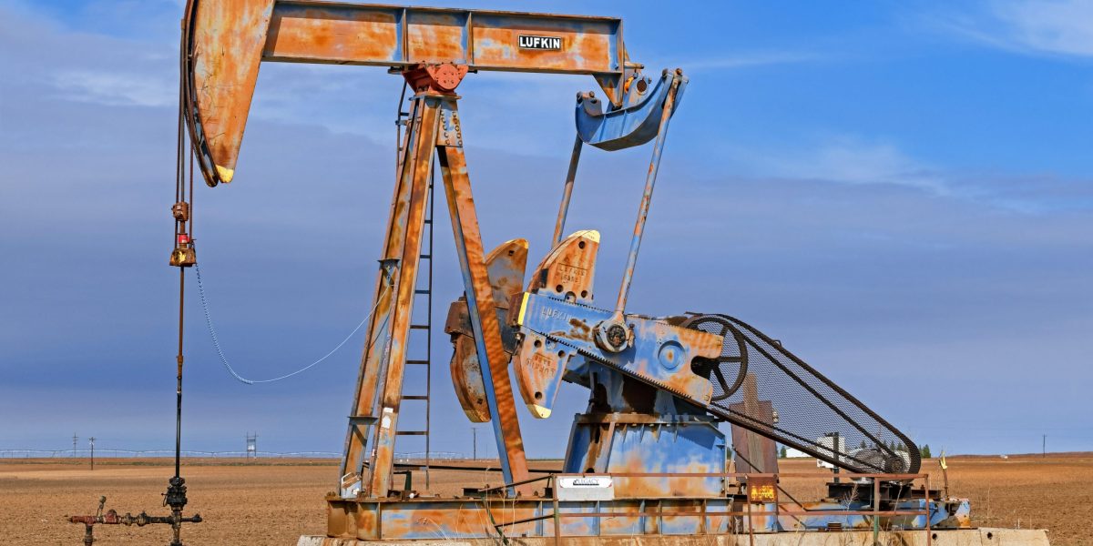 ‘We’re in a fossil trap’: U.S. oil production hits an all-time high despite the huge push for green energy ‘We’re in a fossil trap’: U.S. oil production hits an all-time high despite the huge push for green energy