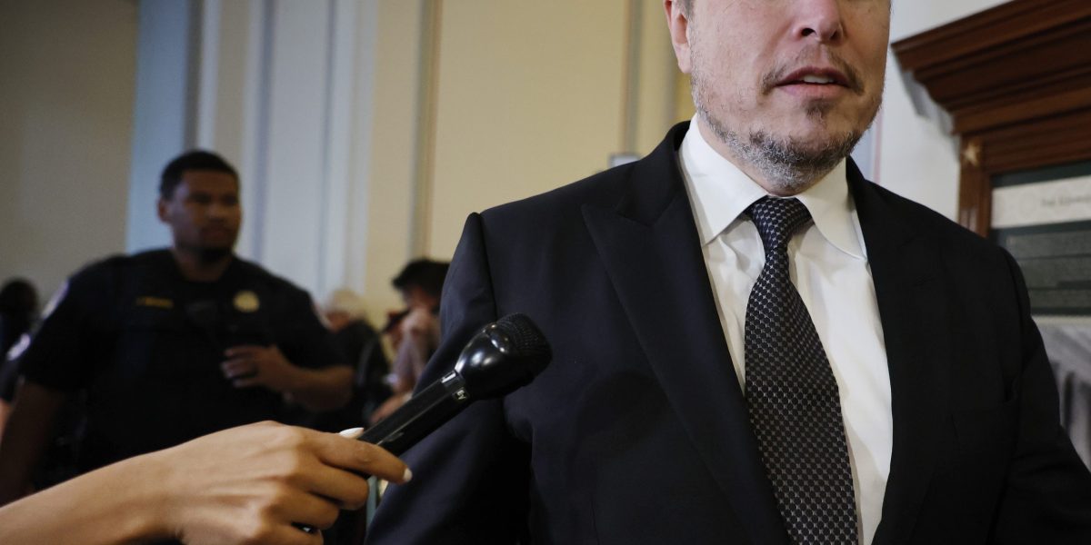 Twitter/X rolls out a new feature that further restricts replies to posts