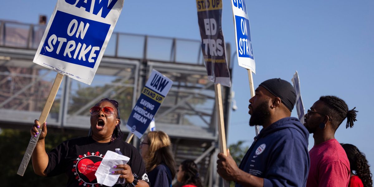 Ford has reached limit with UAW contract talks, Kumar Galhotra says - Vimarsana News