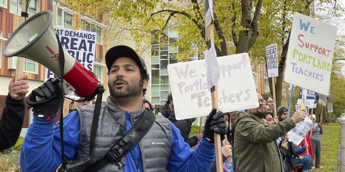 Portland, Oregon sees first-ever teachers' strike over low pay, overwork, large class sized - Vimarsana News