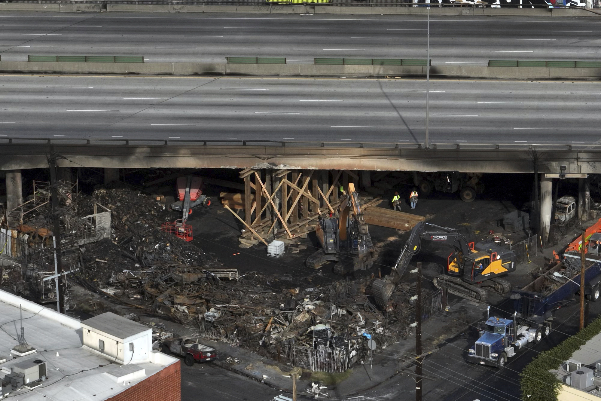 The fire that shut down a huge LA freeway was arson, Gov. Gavin Newsom claims - Vimarsana News