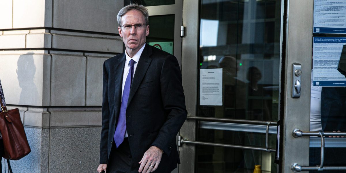 Google's lawyer cringes in court when economics expert reveals confidential 36% payment figure to Apple - Vimarsana News