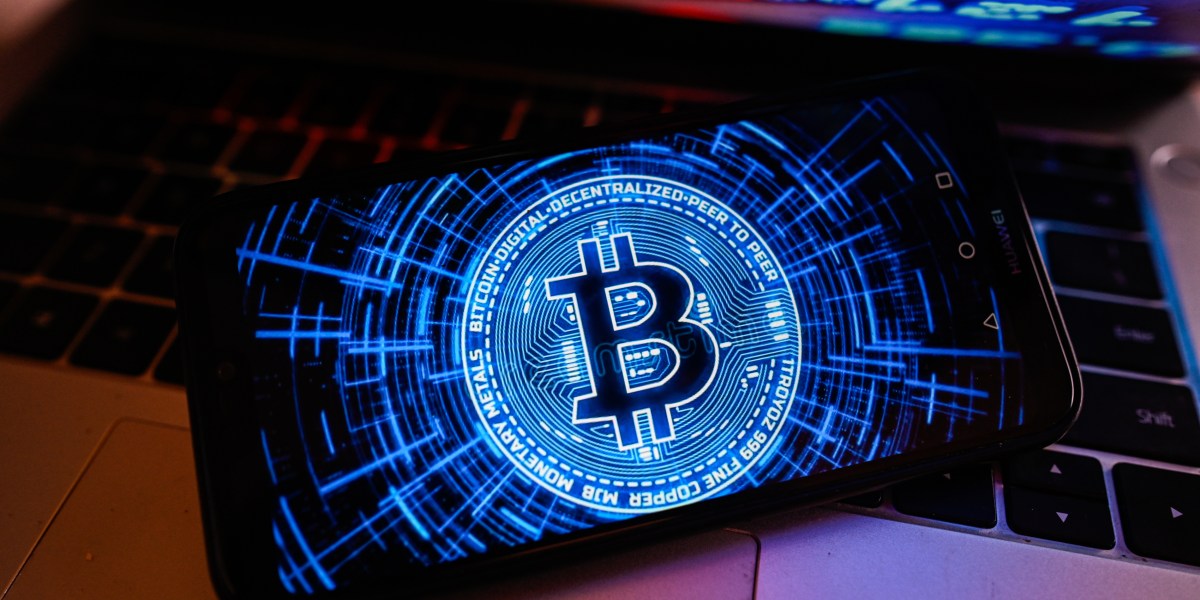 Bitcoin and altcoin prices rise | Fortune Crypto - Vimarsana News