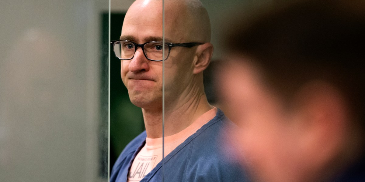 Former Alaska Airlines pilot who tried to shut engine during psychedelic mushroom trip released from jail - Vimarsana News