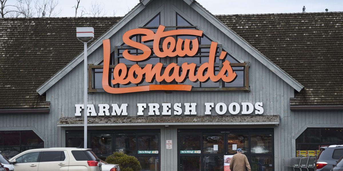 Professional dancer in New York dies after eating a mislabeled cookie containing peanuts from grocery chain Stew Leonard&rsquo;s