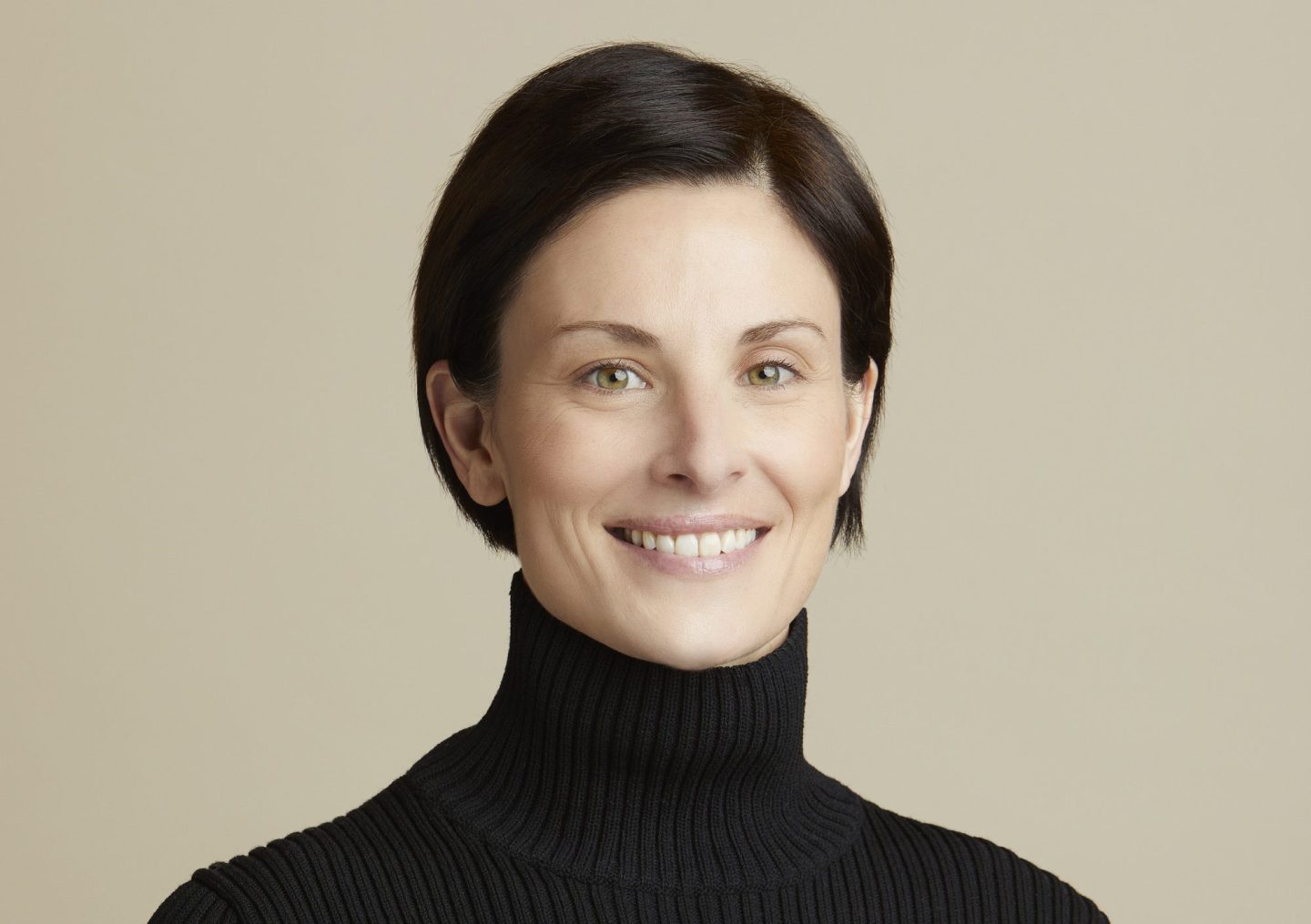 Headshot of Elizabeth Stone