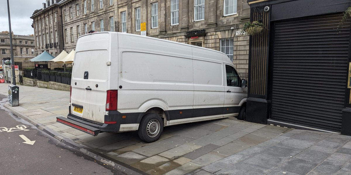 Scottish council complains to Apple and Google after GPS sends drivers down flight of steps