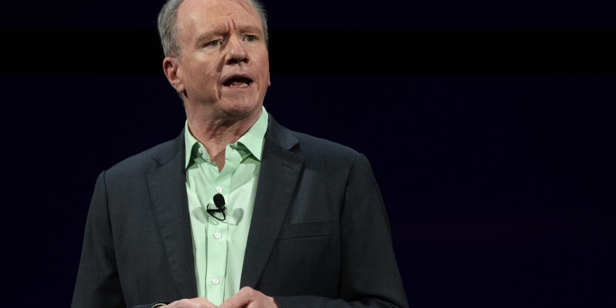 Sony cuts 900 jobs in its PlayStation division