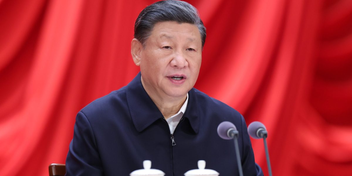 Chinas 7 trillion stock rout is getting so bad that officials are briefing President Xi Jinping on how they plan to rescue markets Fortune Chinas 7 trillion stock rout is getting so bad that officials are briefing President Xi Jinping on how they plan to rescue markets Fortune