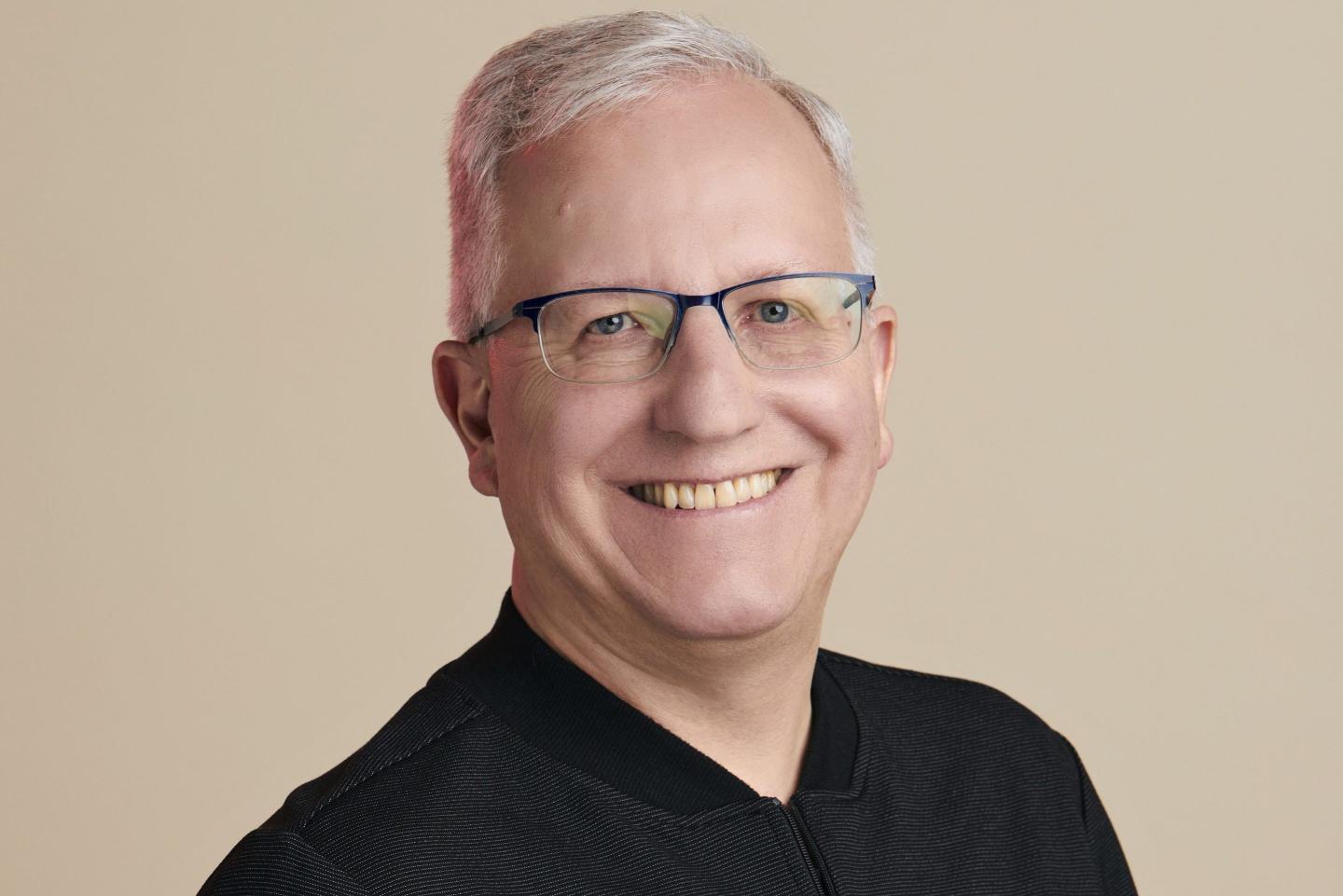 Headshot of Mike Verdu